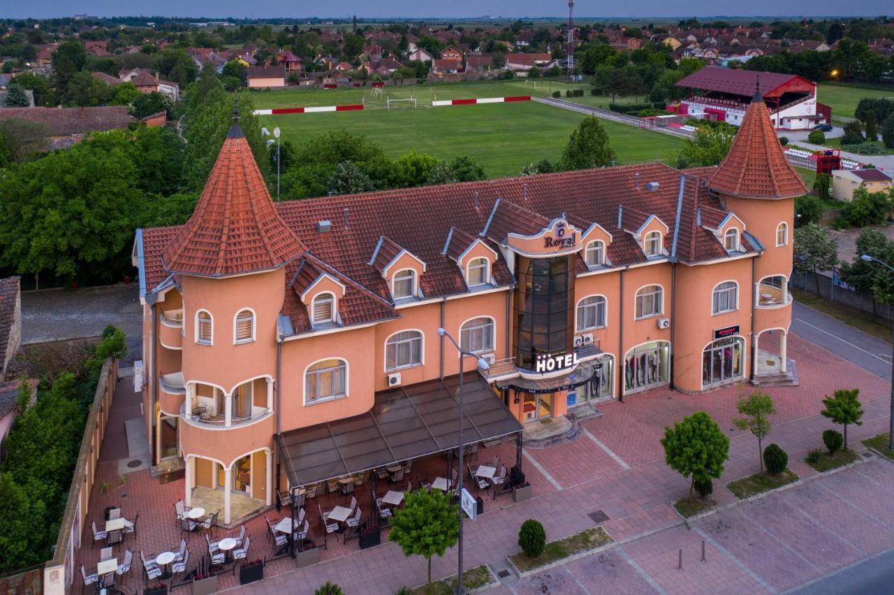 Garni Hotel Royal Crown Subotica Bagian luar foto