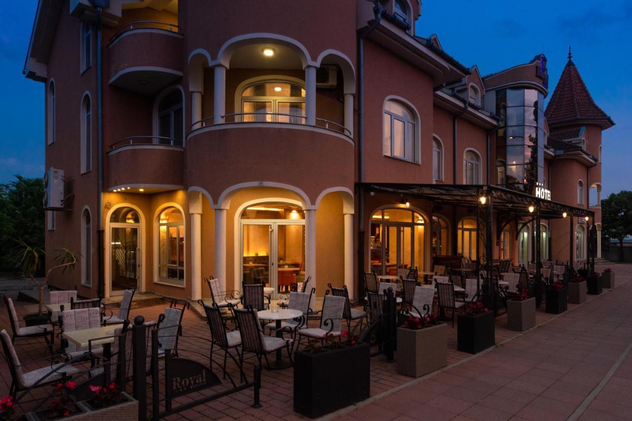 Garni Hotel Royal Crown Subotica Bagian luar foto
