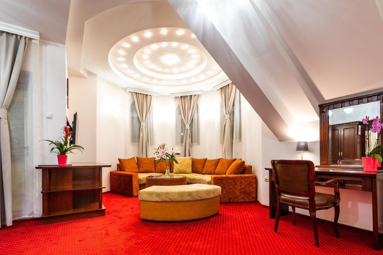 Garni Hotel Royal Crown Subotica Bagian luar foto