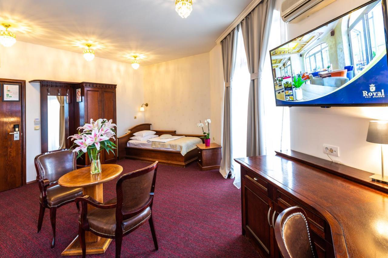 Garni Hotel Royal Crown Subotica Bagian luar foto