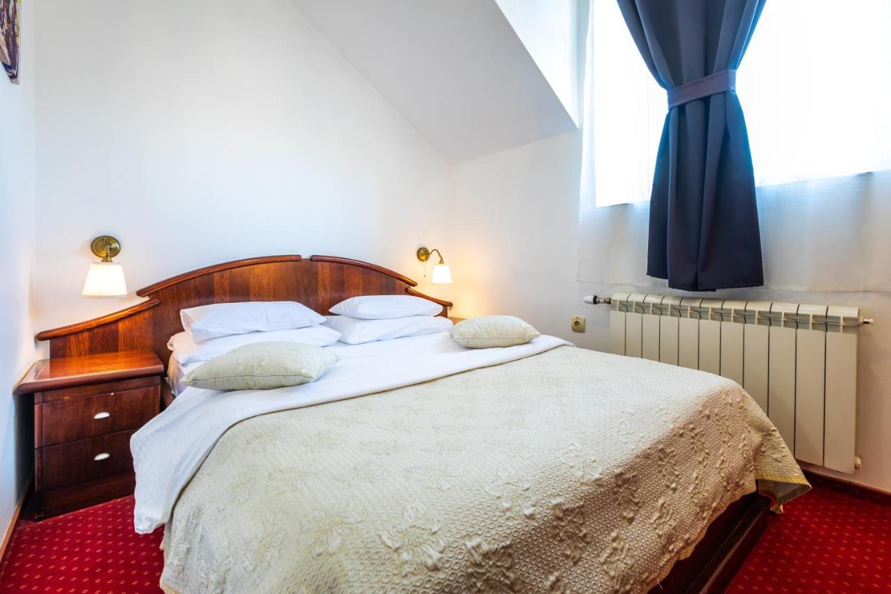 Garni Hotel Royal Crown Subotica Bagian luar foto