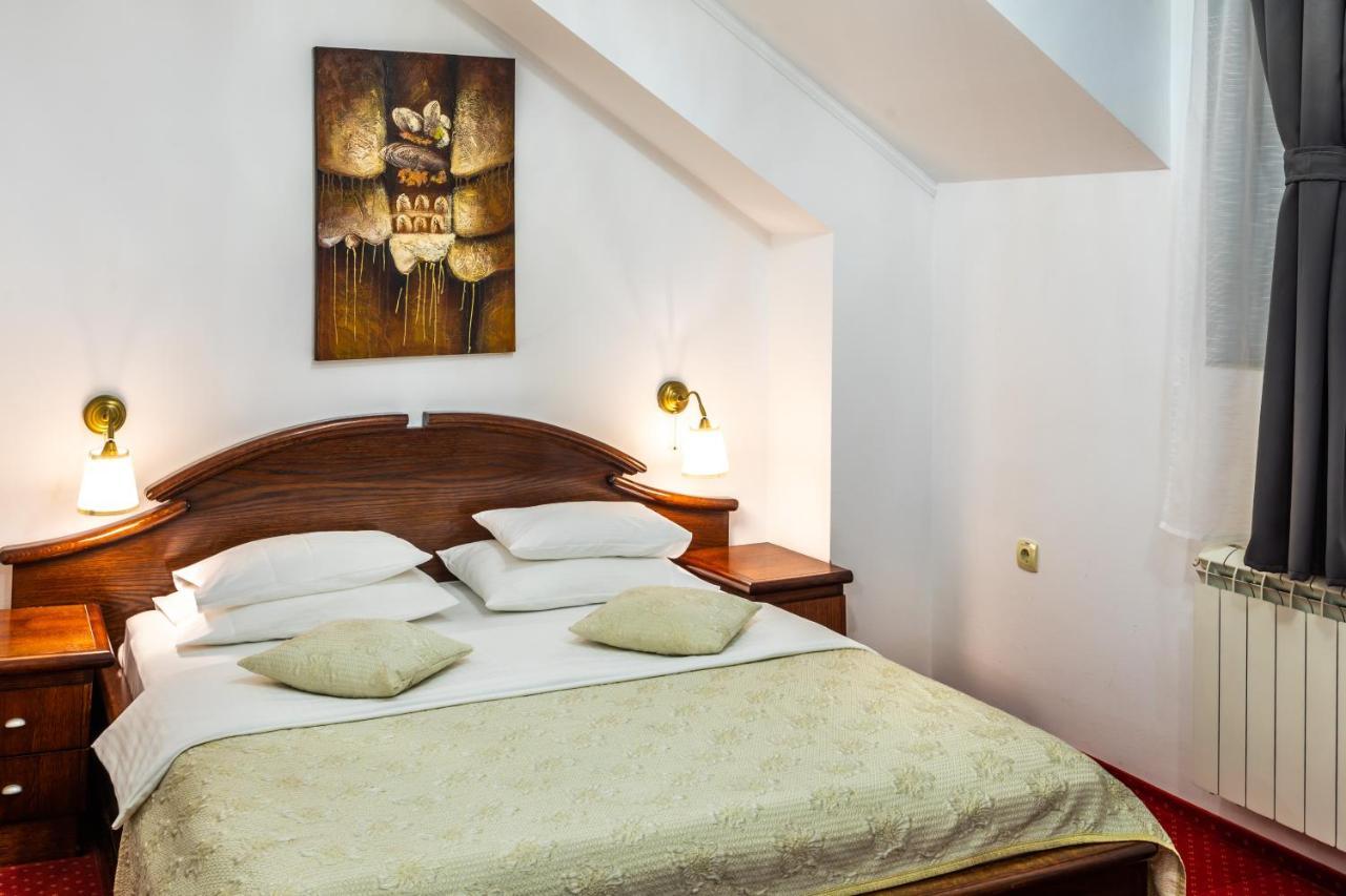 Garni Hotel Royal Crown Subotica Bagian luar foto