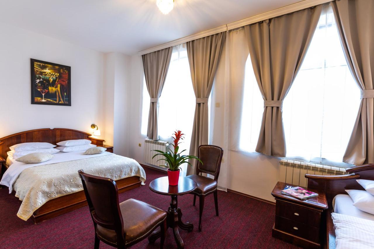 Garni Hotel Royal Crown Subotica Bagian luar foto
