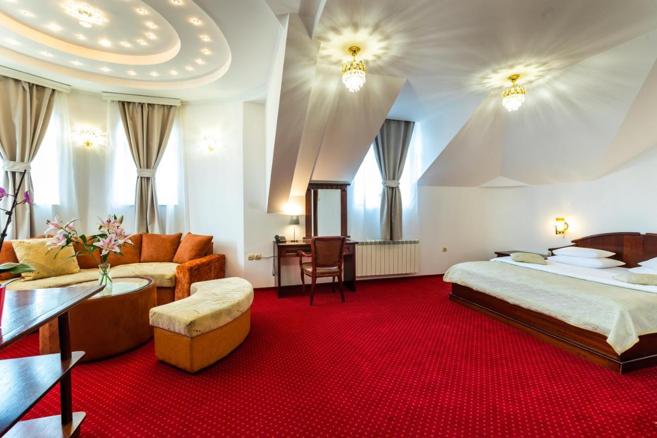Garni Hotel Royal Crown Subotica Bagian luar foto