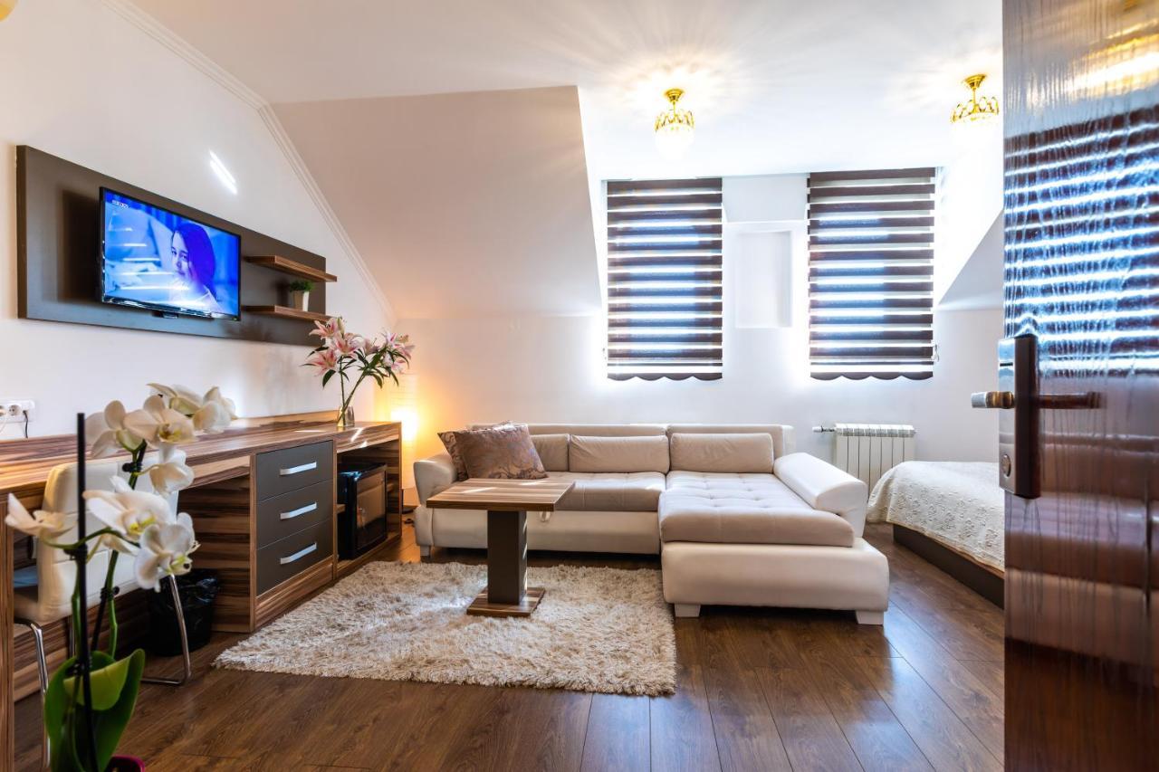 Garni Hotel Royal Crown Subotica Bagian luar foto