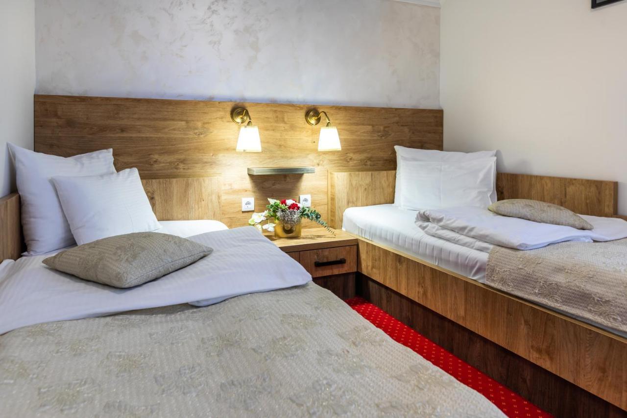 Garni Hotel Royal Crown Subotica Bagian luar foto