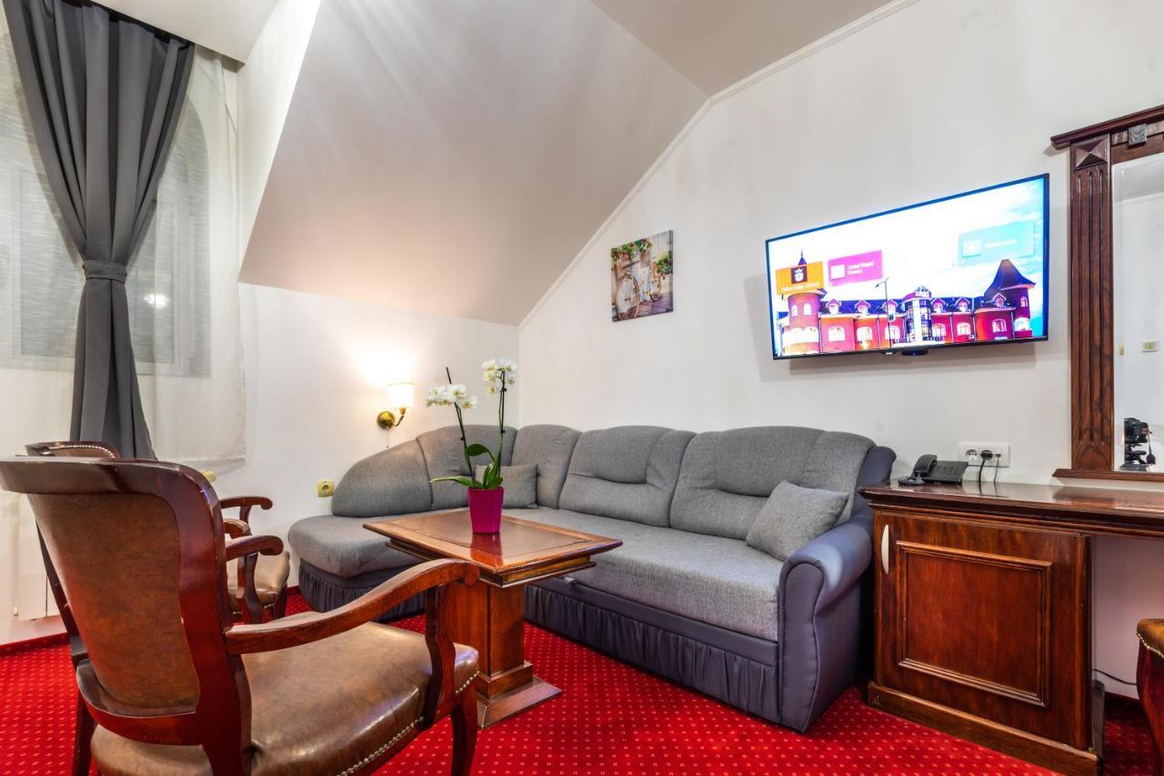 Garni Hotel Royal Crown Subotica Bagian luar foto