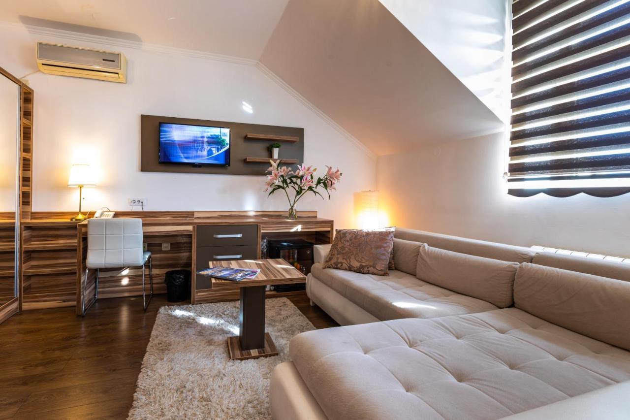 Garni Hotel Royal Crown Subotica Bagian luar foto