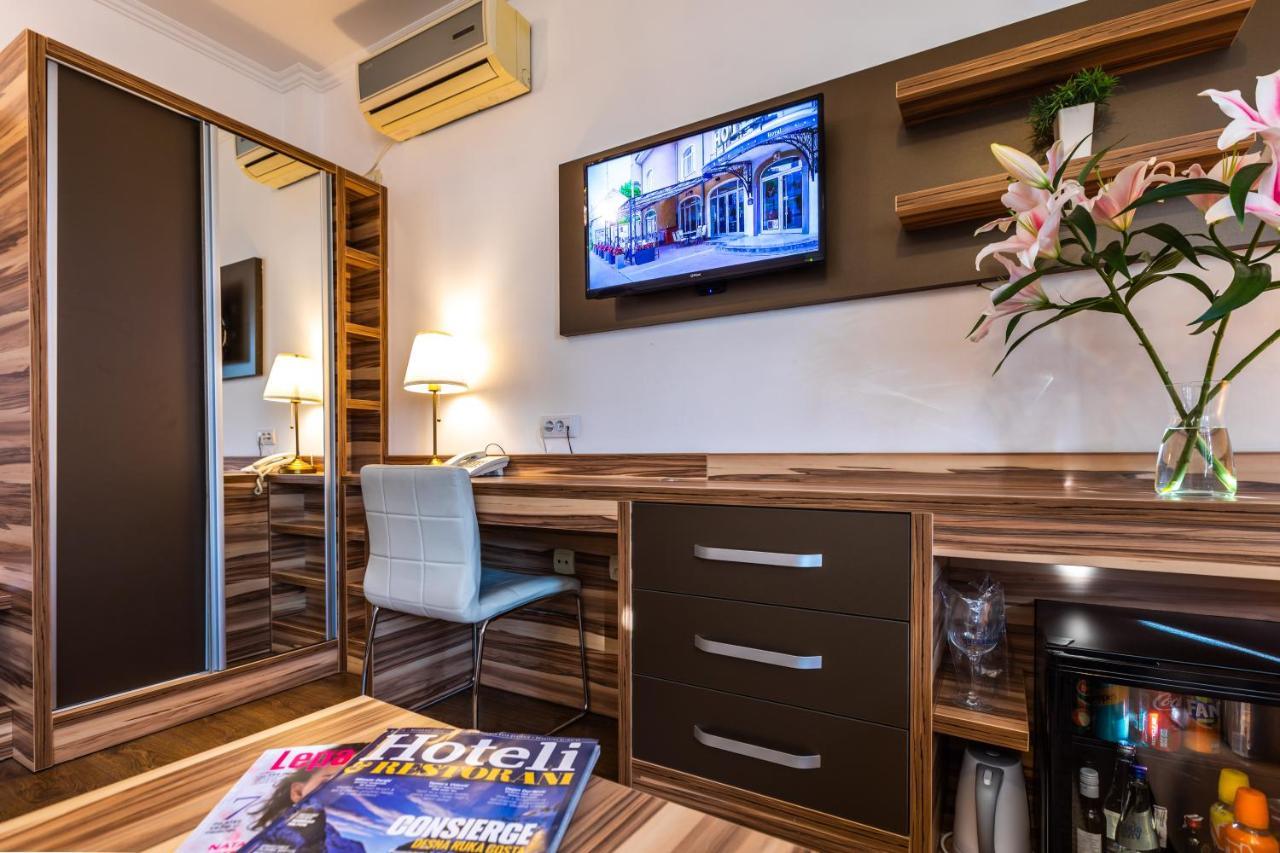Garni Hotel Royal Crown Subotica Bagian luar foto