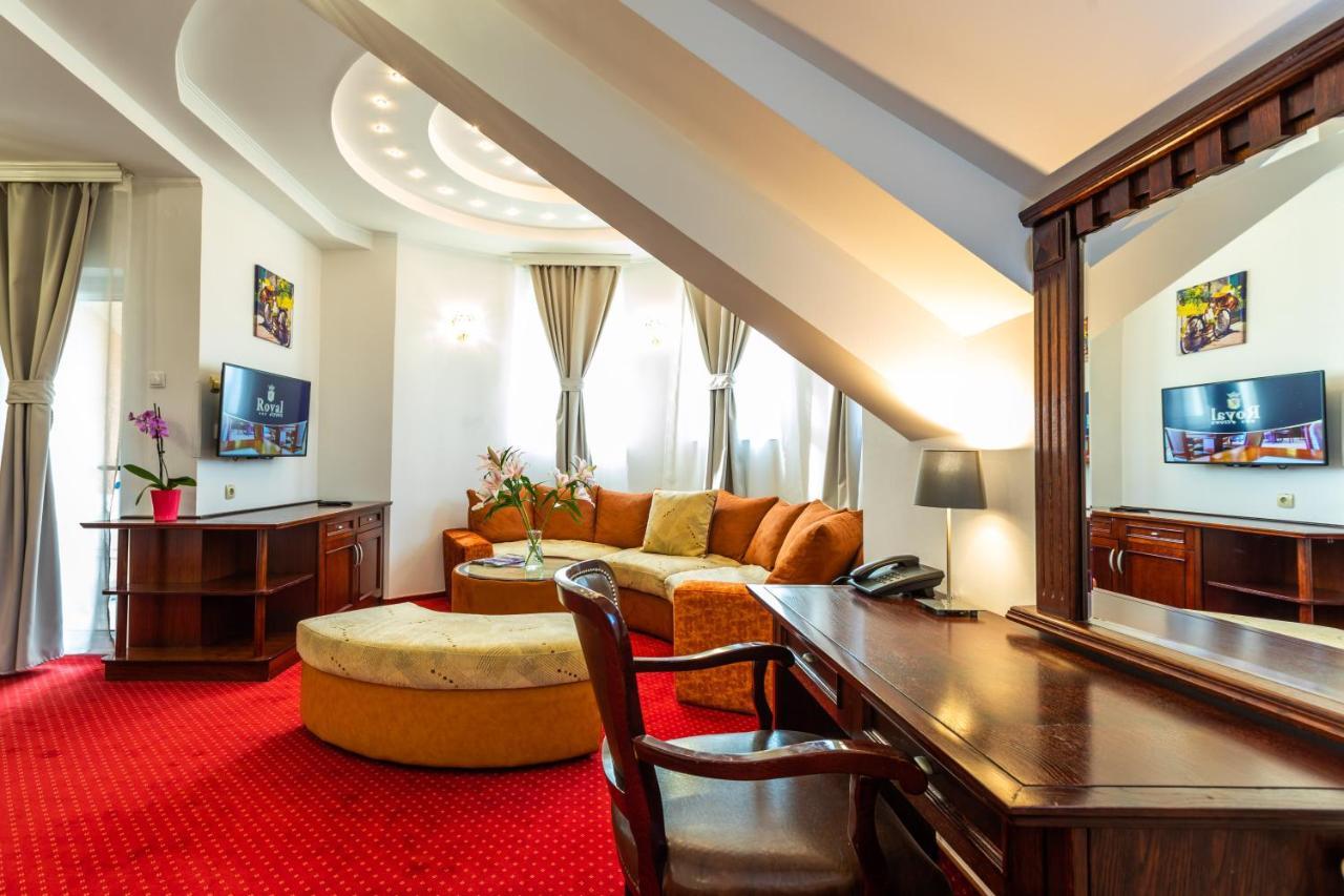 Garni Hotel Royal Crown Subotica Bagian luar foto