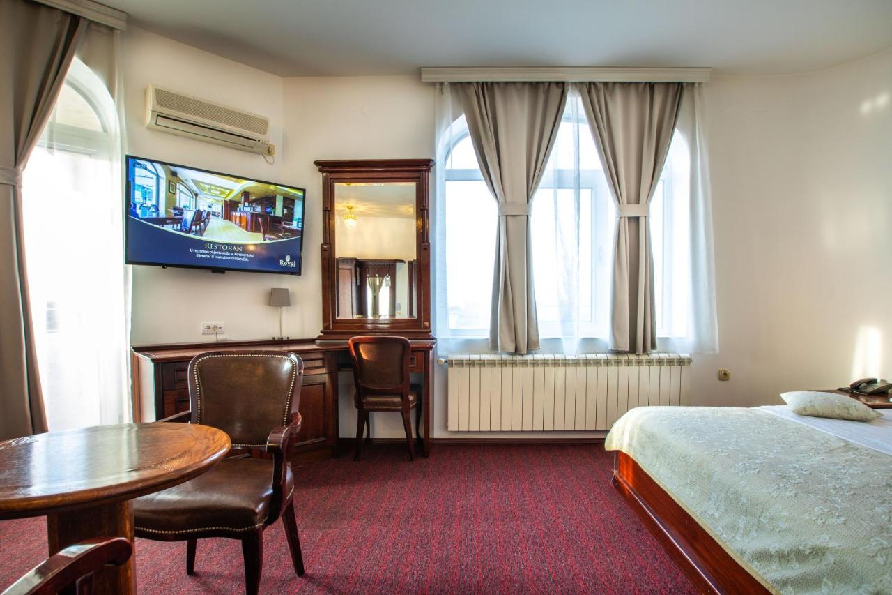 Garni Hotel Royal Crown Subotica Bagian luar foto
