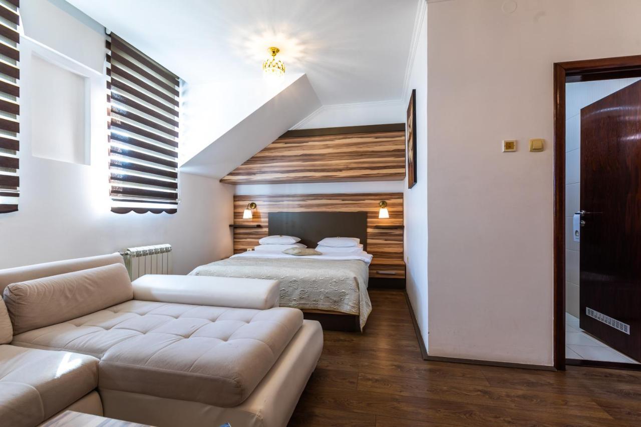 Garni Hotel Royal Crown Subotica Bagian luar foto